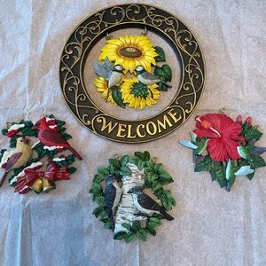 The Backyard Birds Welcome Wall‎ Plaques with Hanging Birds and Flowers, NWT